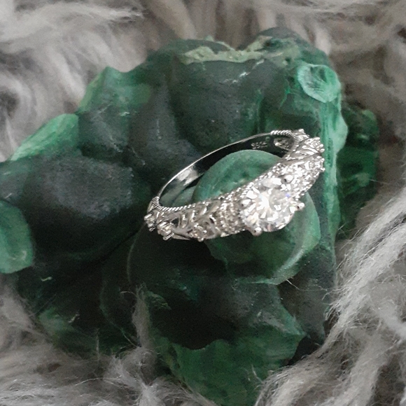 9.5 ring - Picture 2 of 4